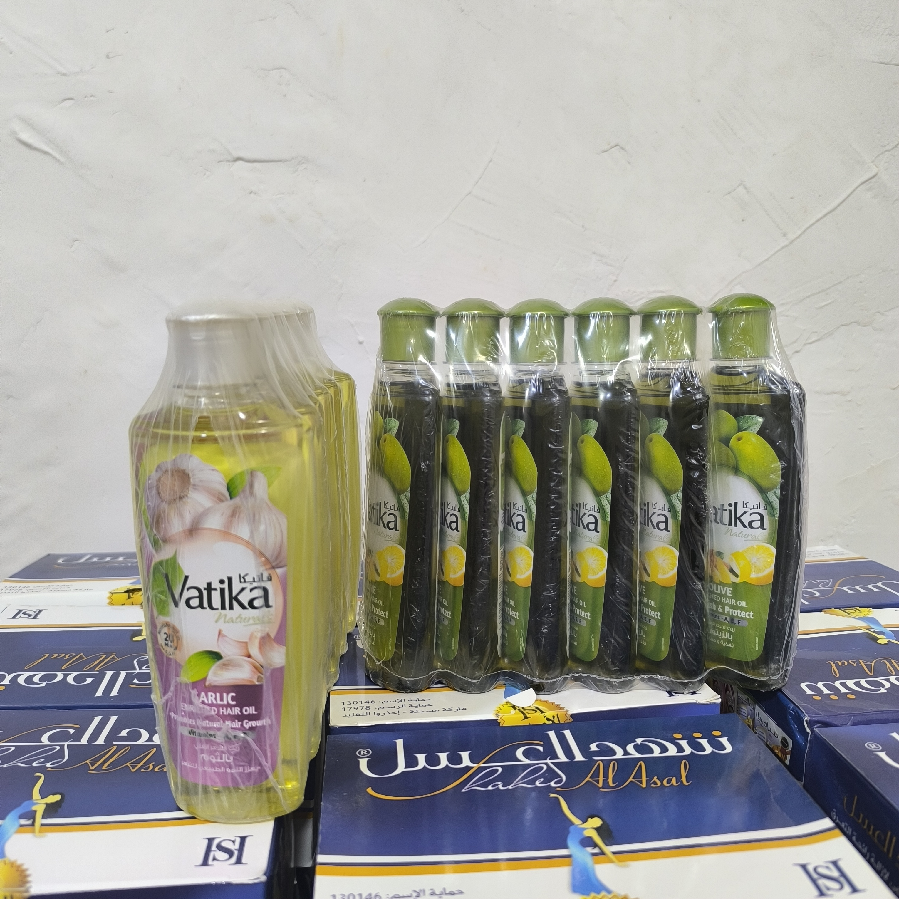 روغن موی تقویت‌کننده و مغذی واتیکا Vatika حجم ۲۰۰ میلی‌لیتر (مدل سیر و زیتون)