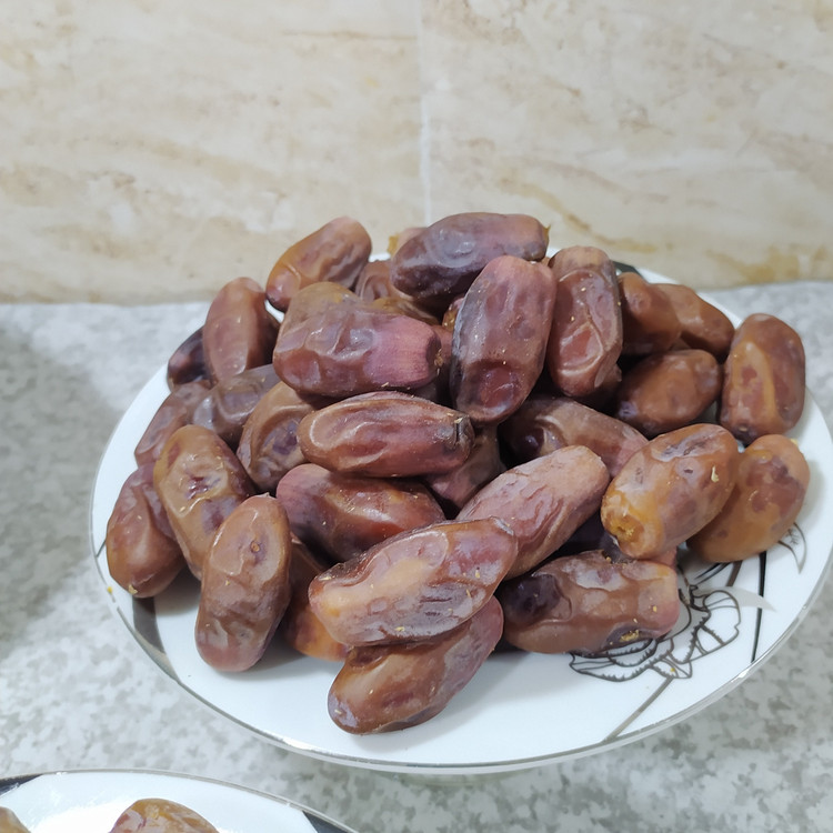 خرما خشک دیری آجیلی 1000 گرمی